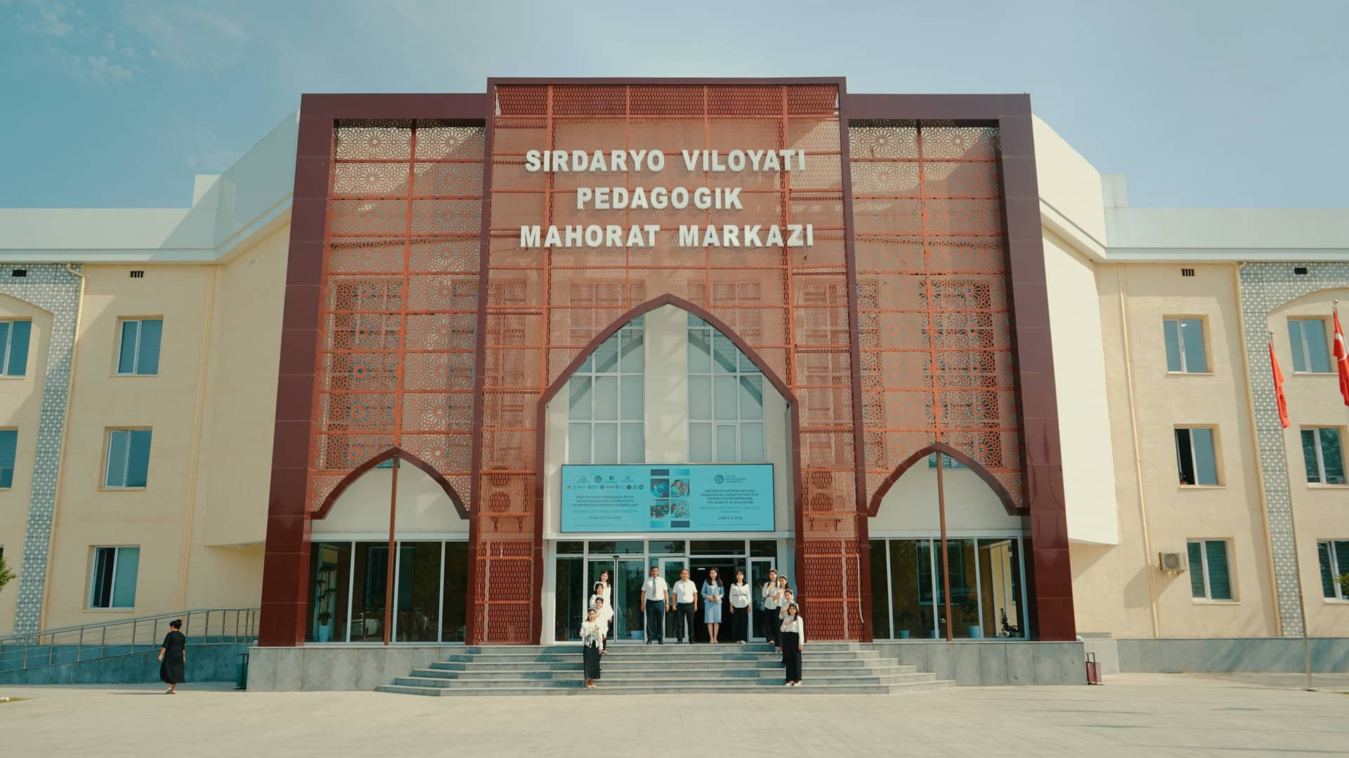 Buxoro innovatsiyalar universiteti Guliston kampusida xalqaro anjuman bo'lib o'tmoqda