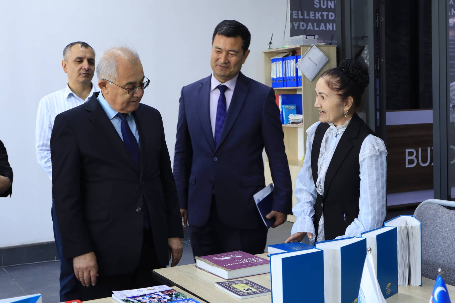 Oliy Majlis deputati akademik Akmal Saidov va professor Murodjon Turg'unov BUIga tashrif buyurdi