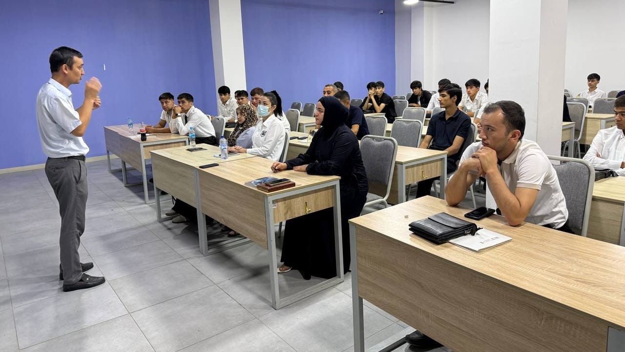 ASMAN UNIVERSITYdagi dars va ish jarayonlaridan lavhalar