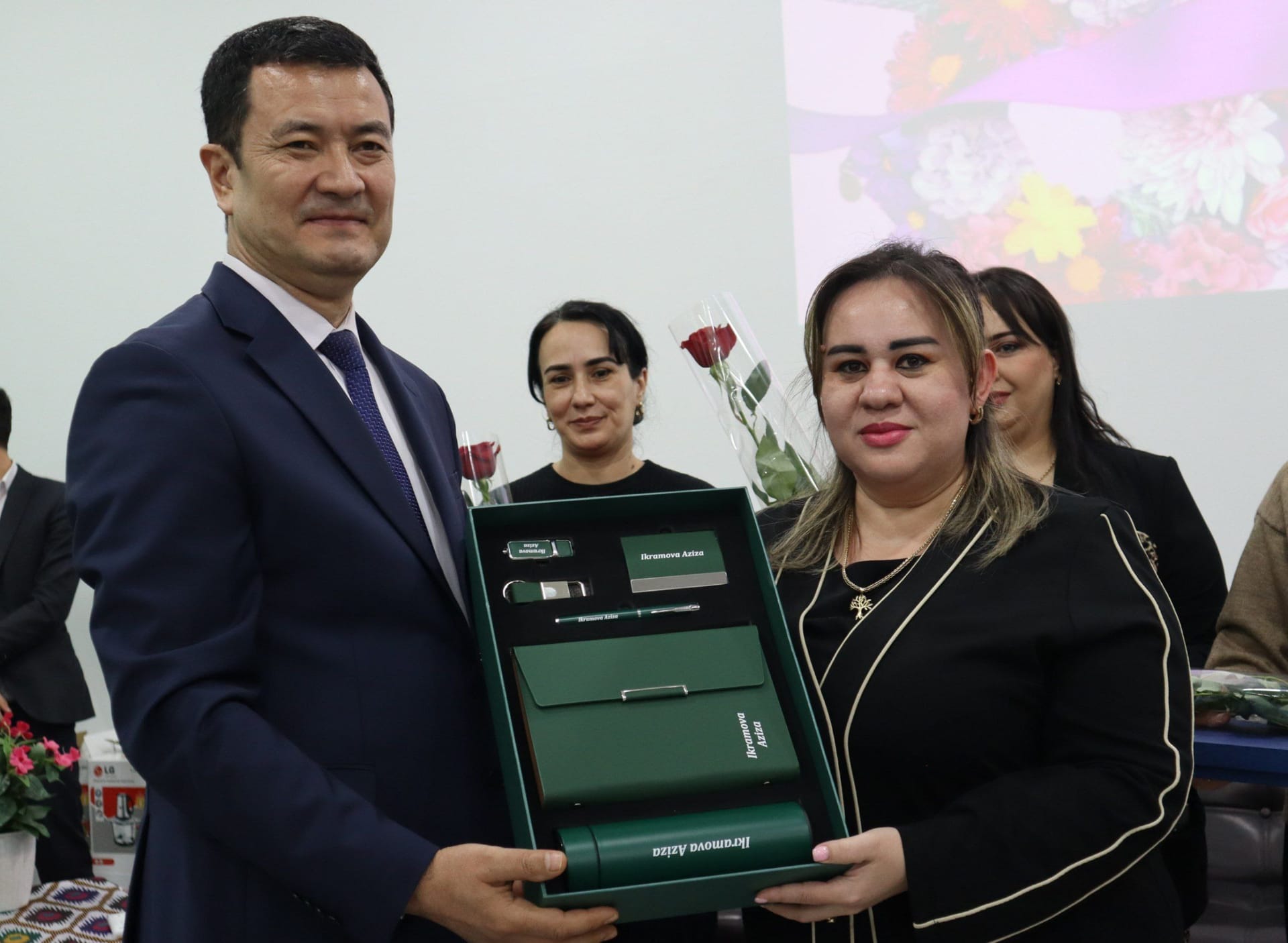 8-Mart – Ayol professor-o'qituvchilar tantanali tabriklash marosimida taqdirlandi