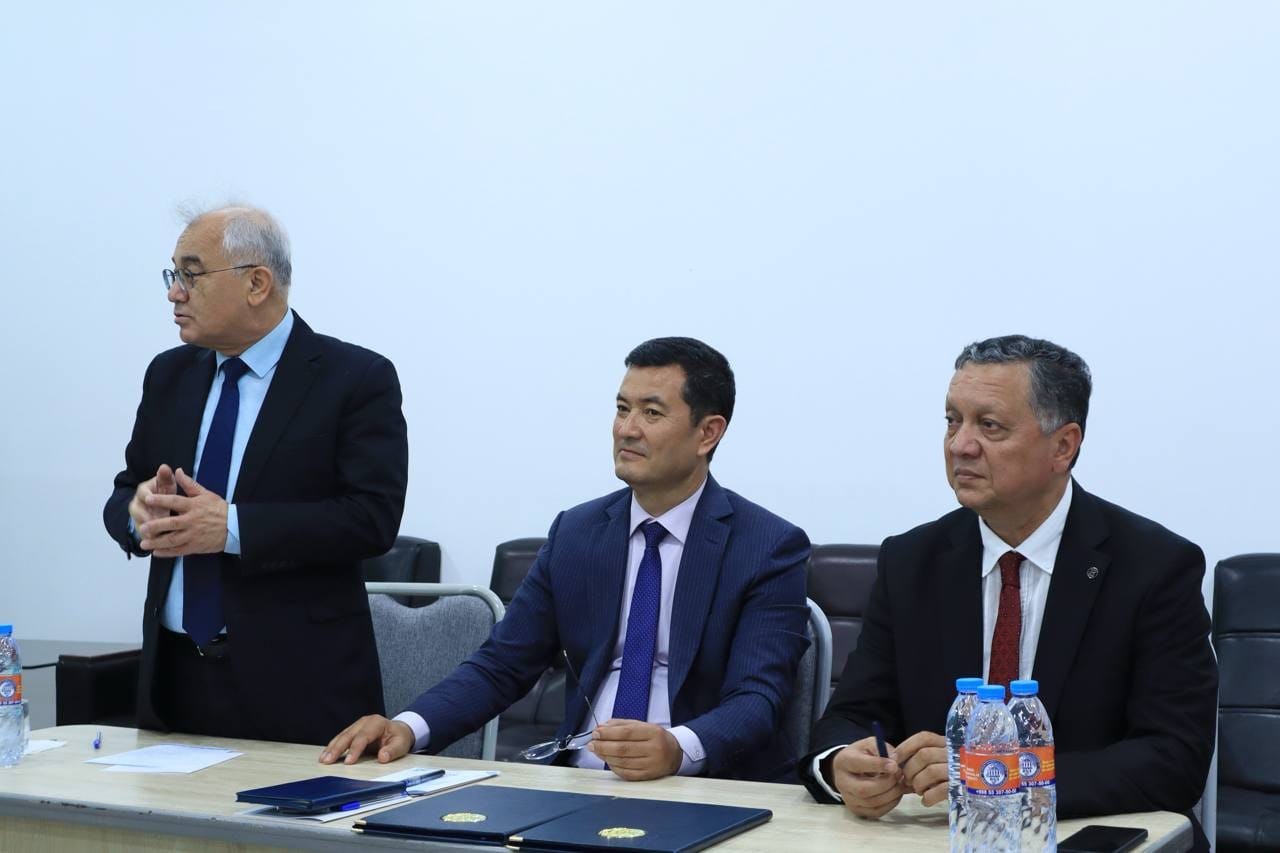 Davra suhbati ishtirokchilari bilan umumiy suhbat